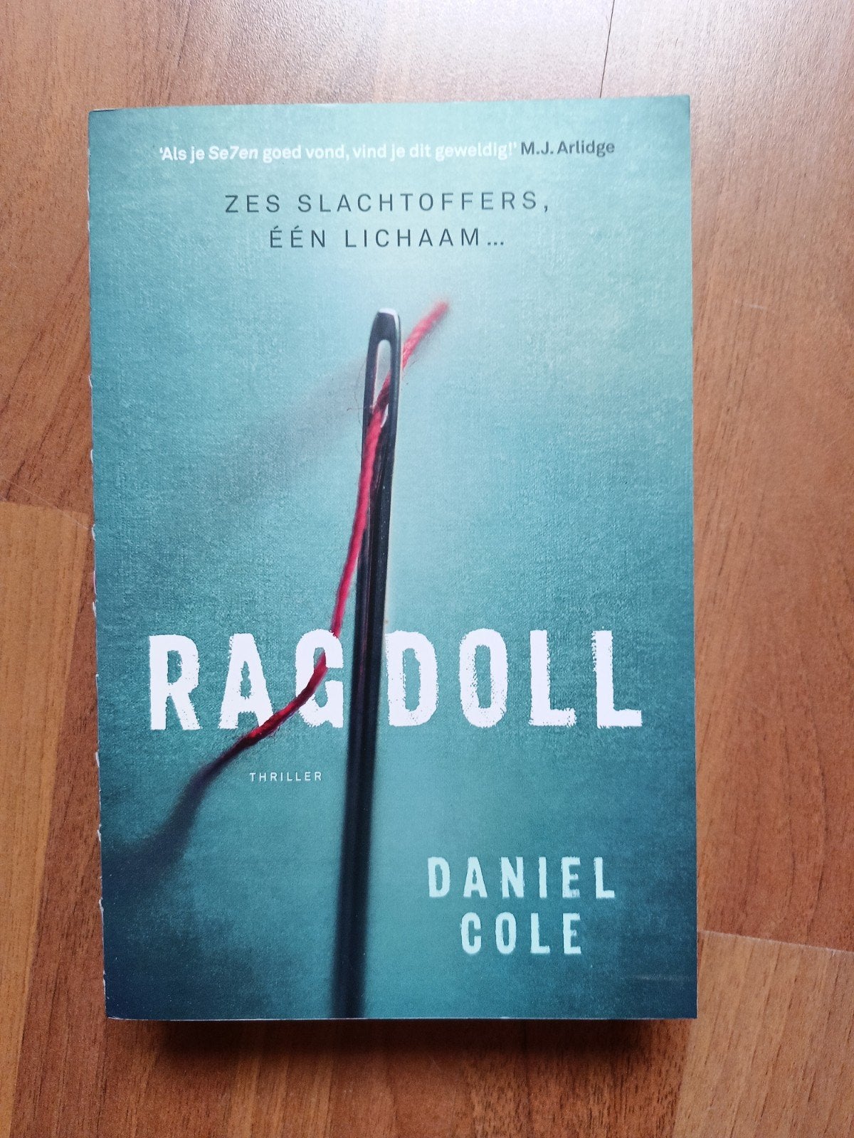 Daniel Cole - Ragdoll, Boeken, Ophalen of Verzenden, Zo goed als nieuw, Daniel Cole