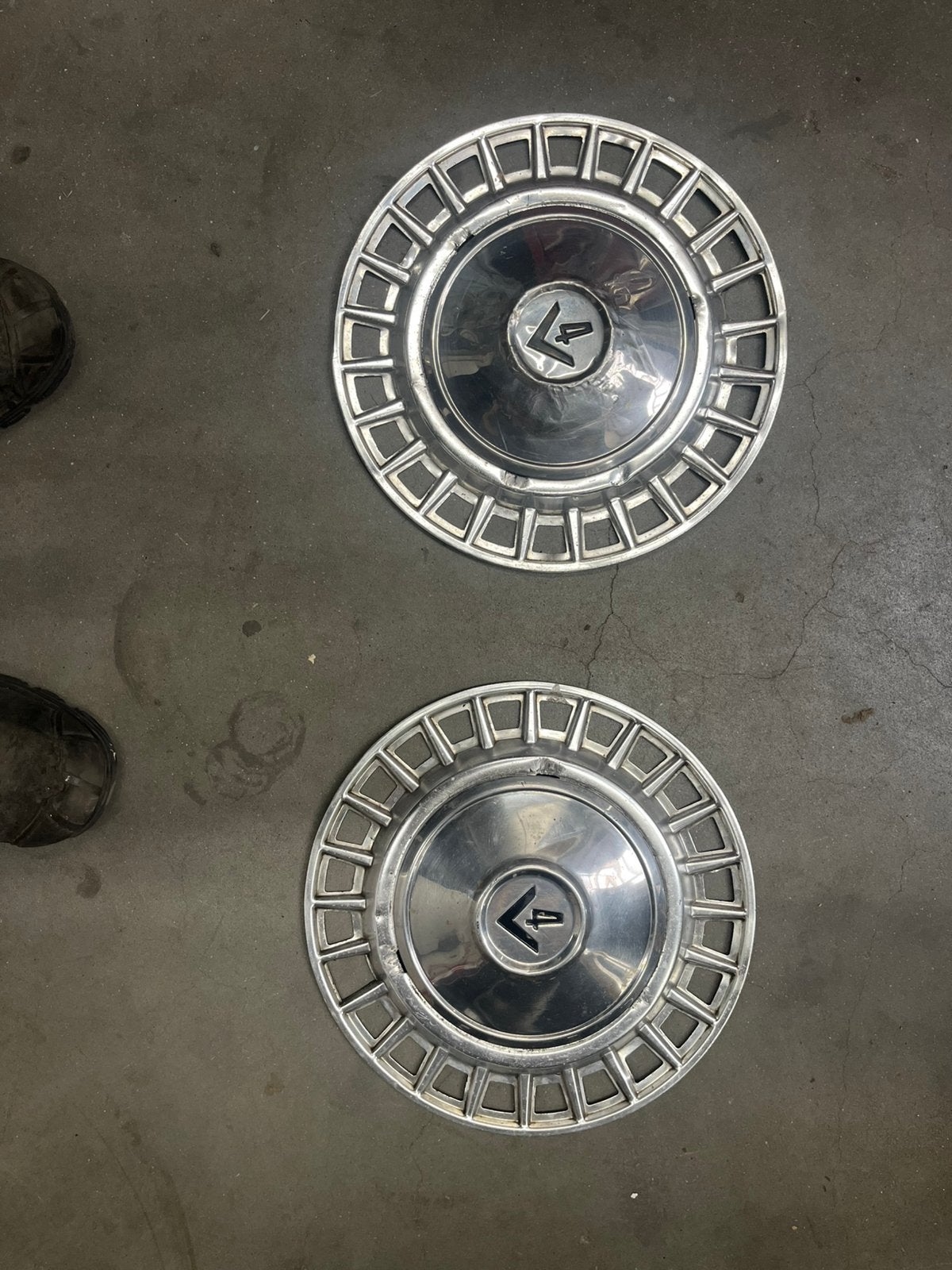 Ford Taunus wieldoppen en naafkappen, Ophalen of Verzenden, Gebruikt