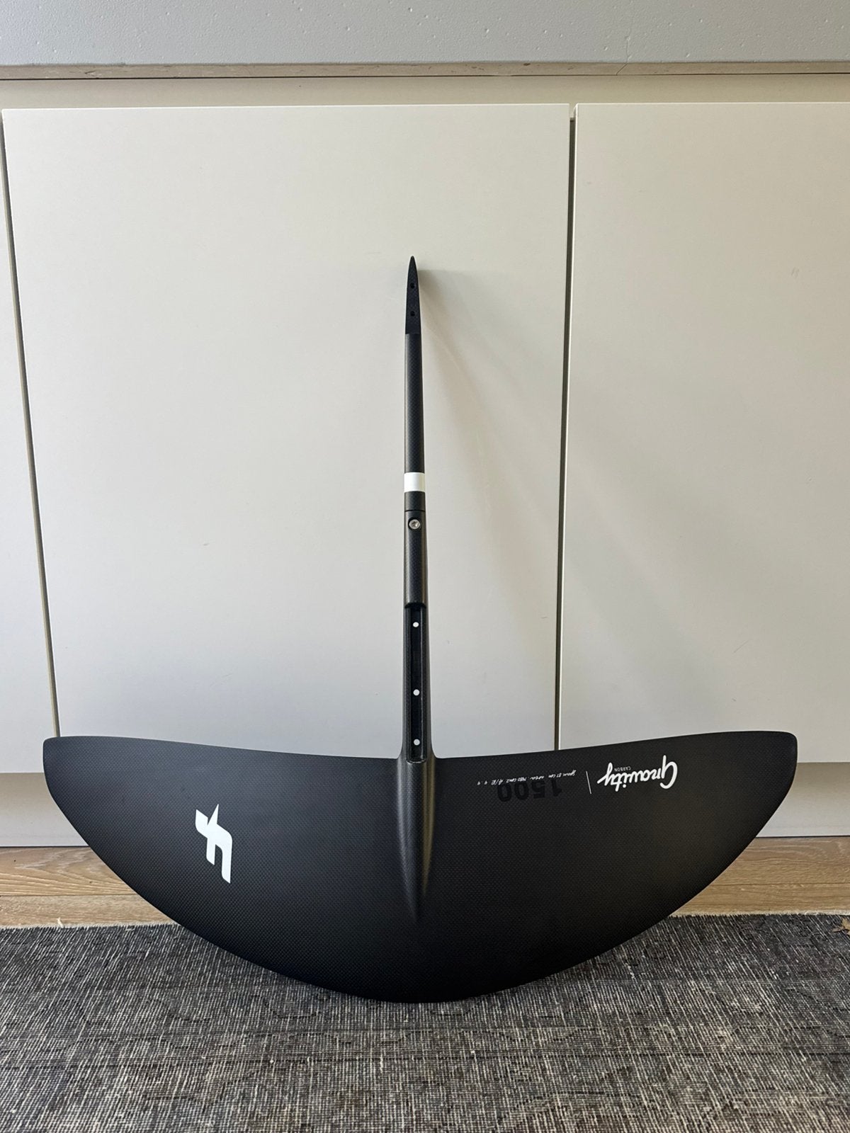 F-ONE Gravity Carbon Foil 1500 +Carbon fuselage, Watersport en Boten, Ophalen, Zo goed als nieuw, Wingsurf-hydrofoil