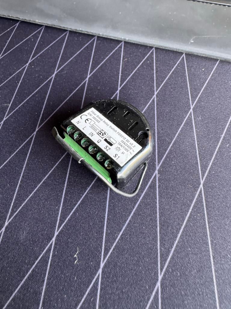 FIBARO Relay-Switch FGS212 Z-Wave Plus Schakelaar, Ophalen of Verzenden, Gebruikt, Schakelaar