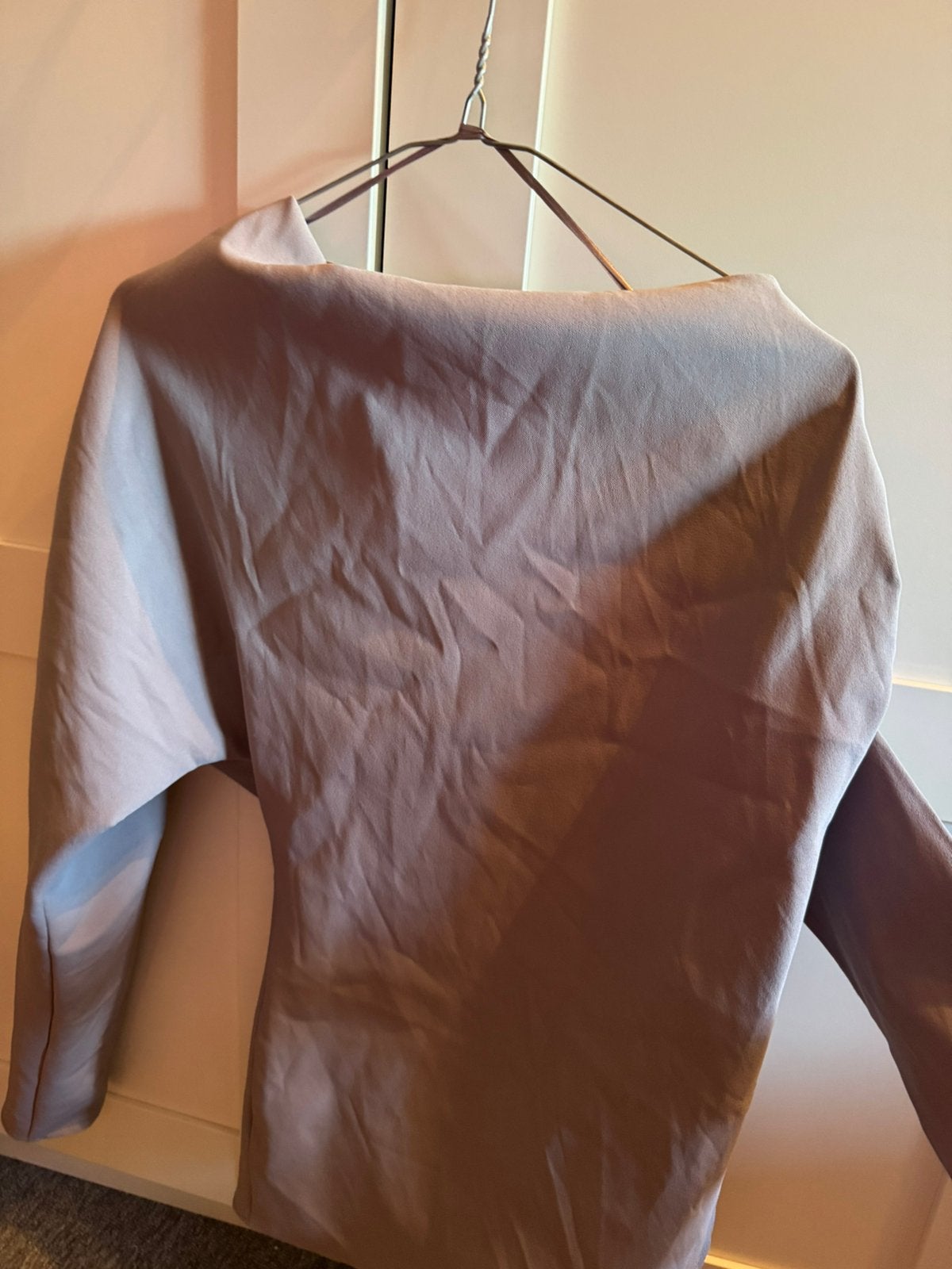 Grijze off the shoulder trui, Ophalen, Zo goed als nieuw, Maat 42/44 (L), Grijs
