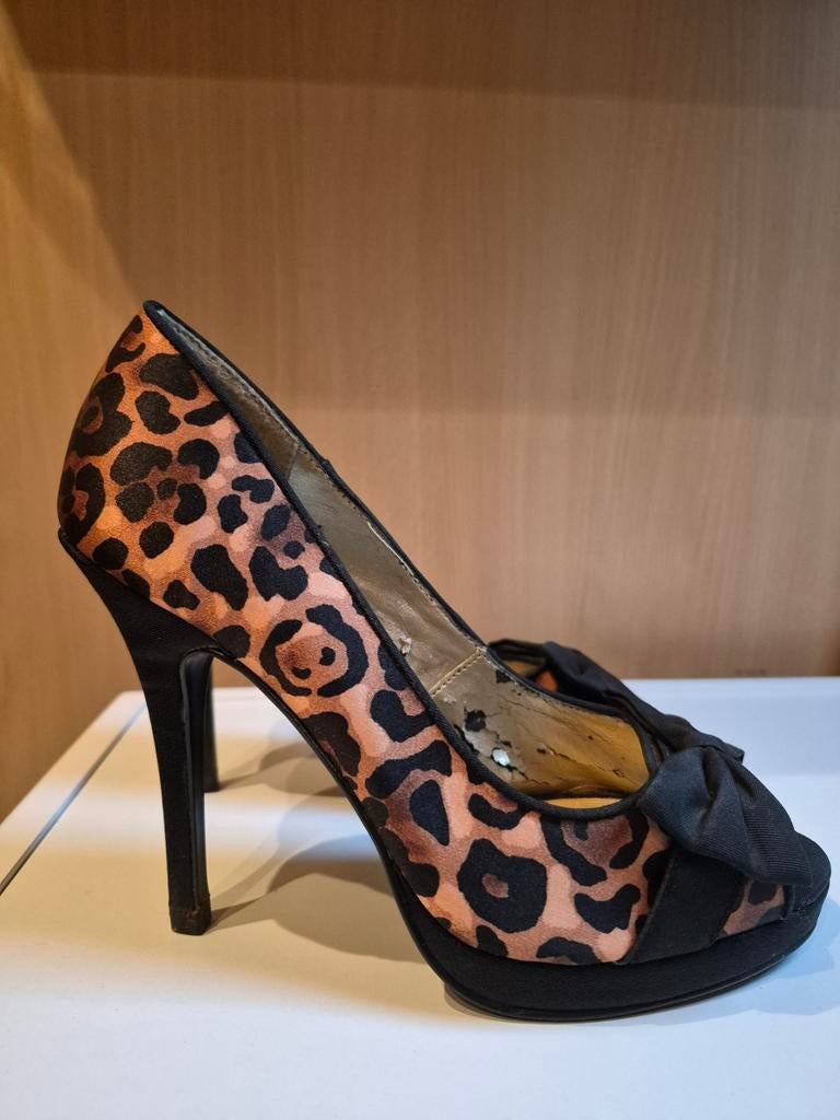 Tijger pumps 37, Kleding | Dames, Pumps, Bruin, Ophalen of Verzenden, Onbekend