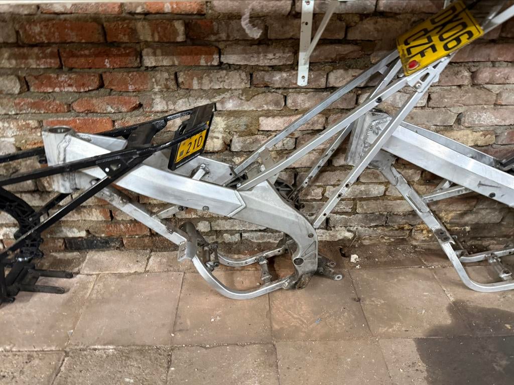 Derbi drd pro meerdere frame op voorraad van de drd pro, Derbi, Frame, Derbi, Derbi