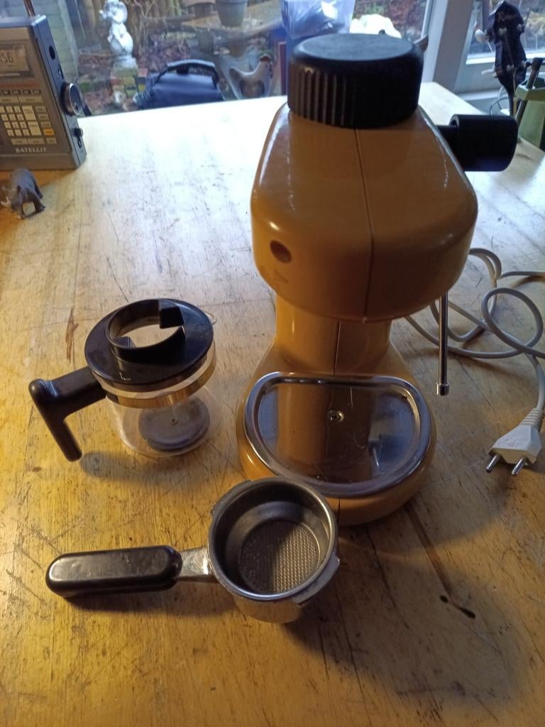 klein koffiezetapparaat met stoompijpje, Ophalen of Verzenden, Koffiemachine, Stoompijpje