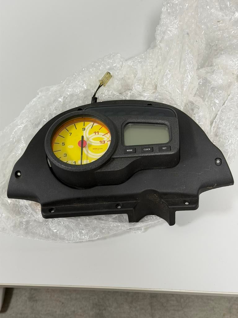 Gilera DNA 50 cc Teller / Dashboard clock Odometer OEM, Fietsen en Brommers, Overige typen, Ophalen of Verzenden, Zo goed als nieuw