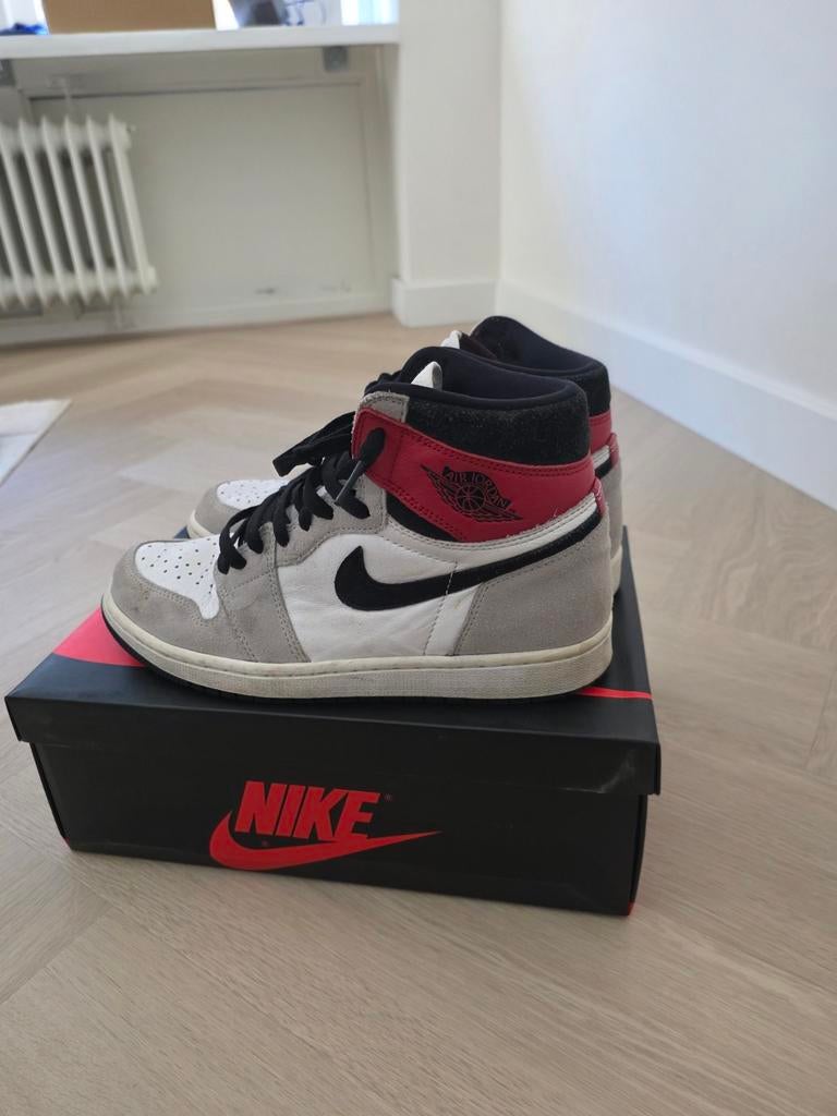 Nike Jordan 1 High Smoke Grey, Kleding | Heren, Schoenen, Ophalen of Verzenden, Zo goed als nieuw, Overige kleuren