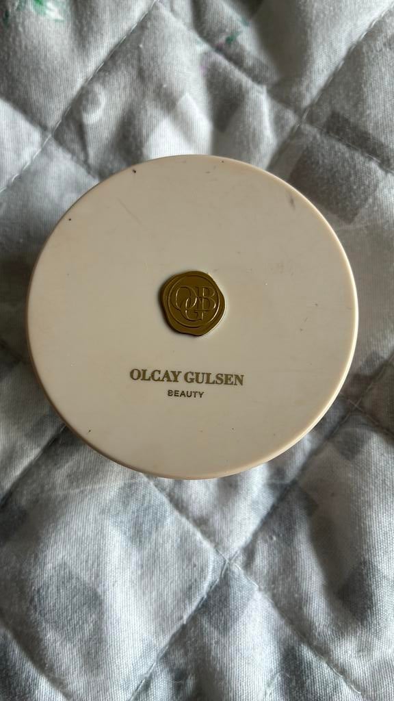 Olcay Gulsen Loose Mattifying powder, Sieraden, Tassen en Uiterlijk, Uiterlijk | Cosmetica en Make-up, Ophalen of Verzenden, Zo goed als nieuw
