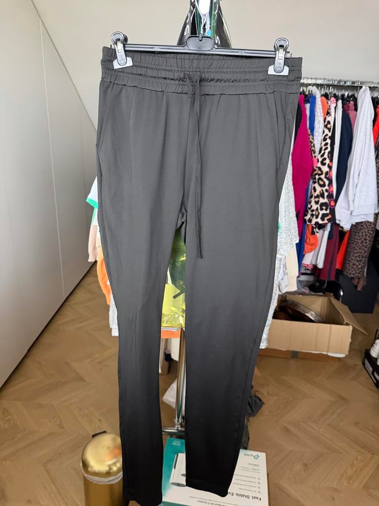 Liz Devy Travelstof Broek Zwart Maat M, Kleding | Dames, Maat 38/40 (M), Zwart, Ophalen of Verzenden, Zo goed als nieuw