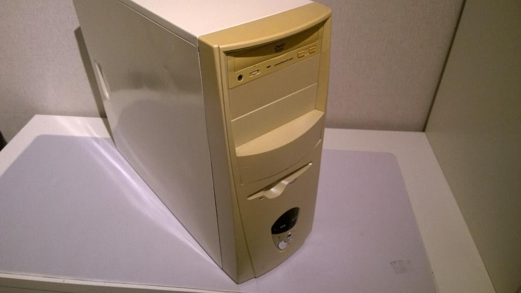 Retro PC (gaming), Intel core 2 6300, GT 230, Win XP, Computers en Software, Vintage Computers, Ophalen, Vintage computer