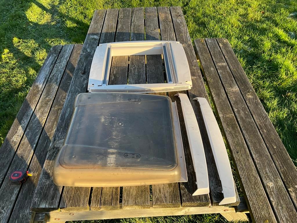 Knaus caravan dakluik MPK helder kap 40x40 cm, Caravans en Kamperen, Caravan accessoires, Ophalen of Verzenden, Gebruikt