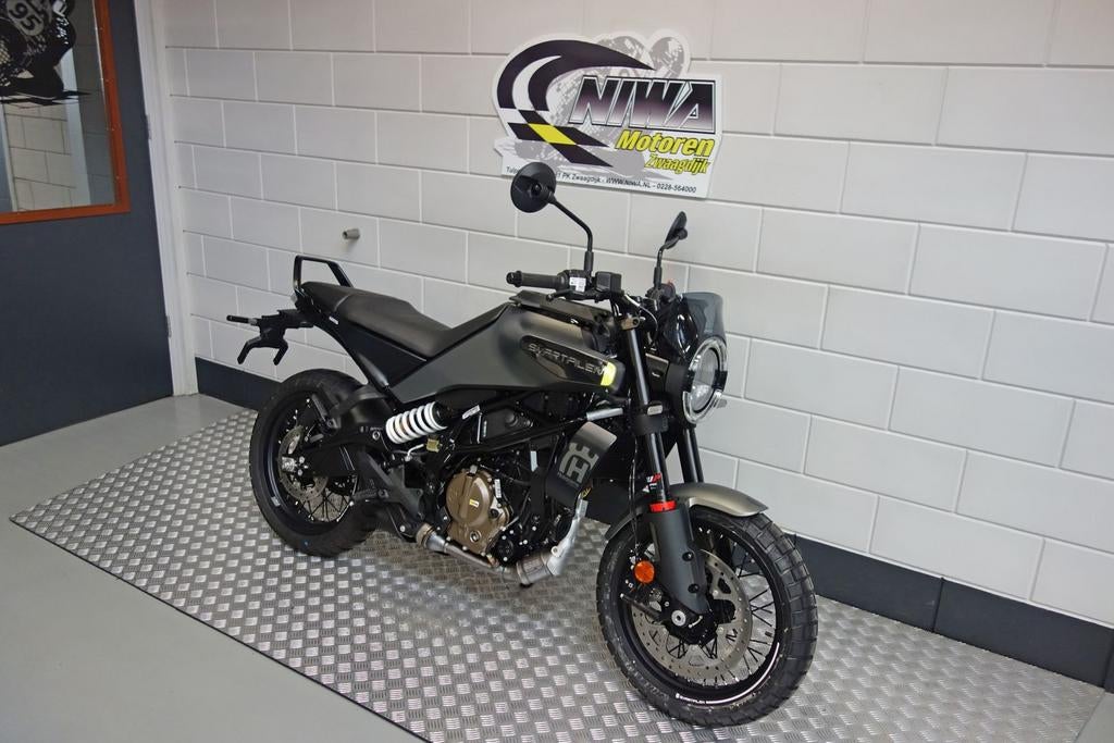 HUSQVARNA SVARTPILEN 125, Bedrijf, Onbekend, 125 cc, HUSQVARNA