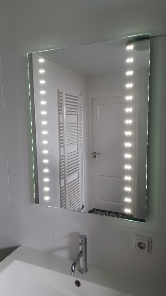 2 stuks badkamer spiegel led verlichting, Huis en Inrichting, Ophalen, Overige typen, 50 tot 100 cm, Zo goed als nieuw