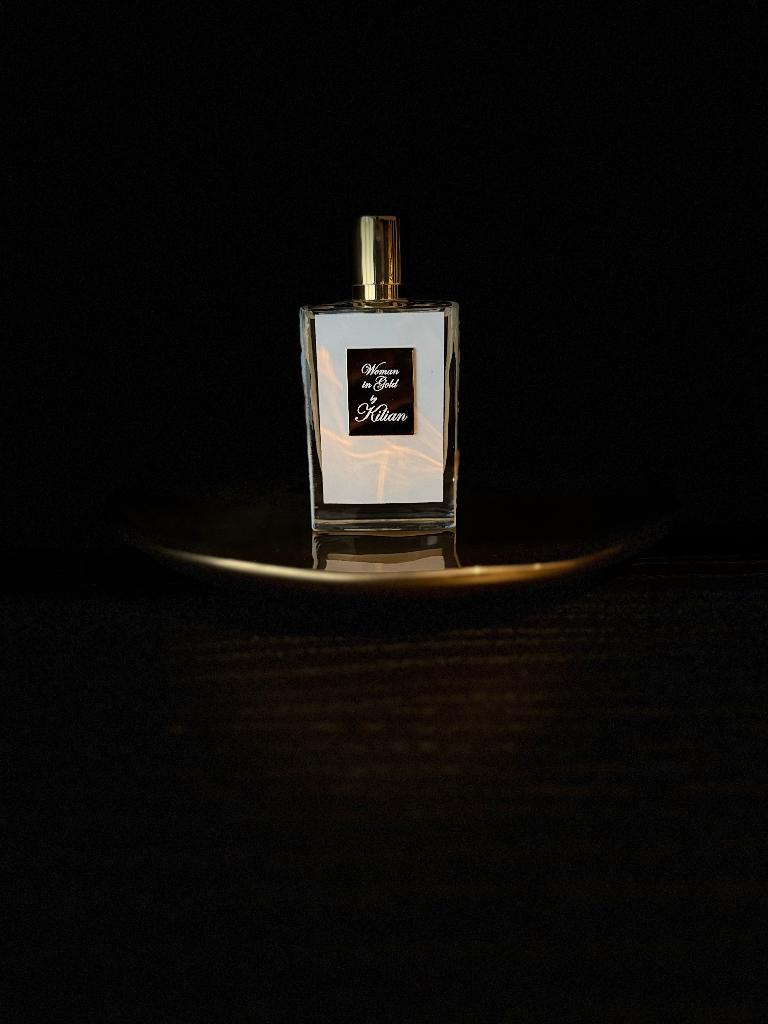 Kilian Woman in Gold decant, Sieraden, Tassen en Uiterlijk, Uiterlijk | Parfum, Ophalen of Verzenden, Nieuw