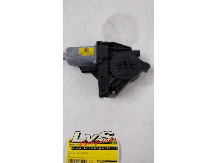 Raammotor Portier van een Volvo V40, Ophalen of Verzenden, 3 maanden garantie, Gebruikt, Volvo