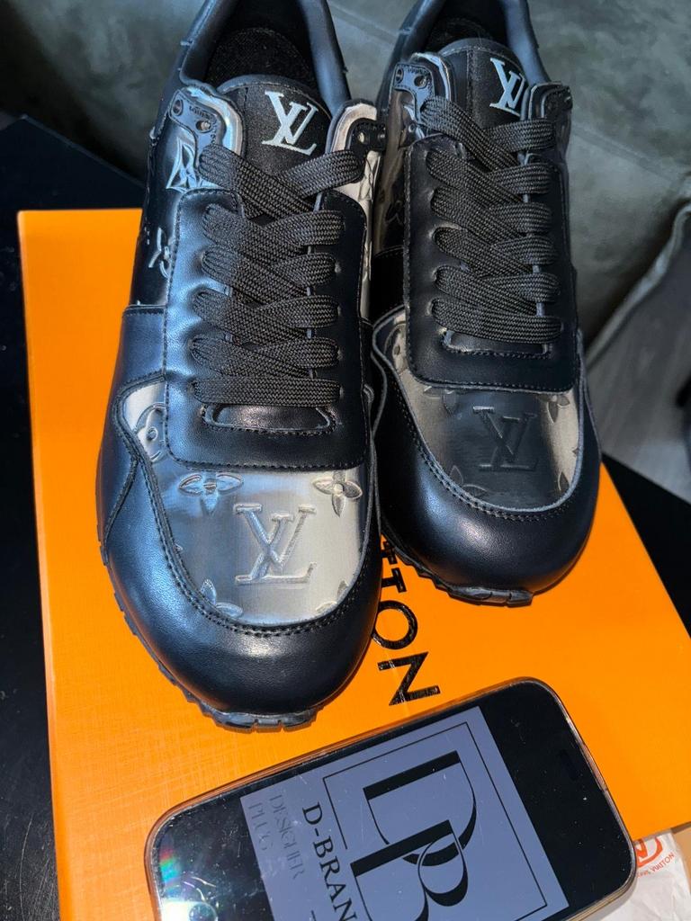 Louis Vuitton Sneakers - Zwart/Zilver - Maat 43 44, Ophalen of Verzenden, Zo goed als nieuw, Zwart, Sneakers of Gympen