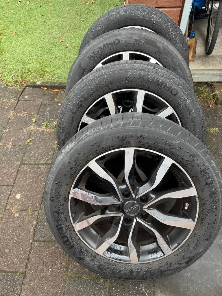 Set 4 Kumho banden met MAK velgen - 17” Alle renault groep, Auto-onderdelen, Ophalen, Banden en Velgen, 17 inch, Personenwagen