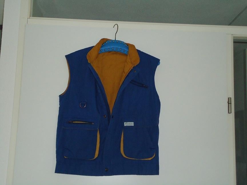 bodywarmer mt 152 blauw, Ophalen of Verzenden, Zo goed als nieuw, Jongen, Trui of Vest