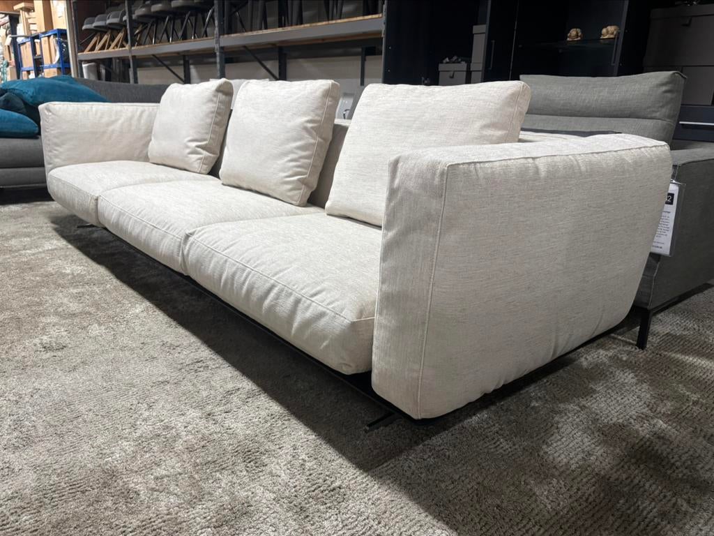 Flexform Softdream in stof cat. Extra LP 2025 € 12.180,-, Huis en Inrichting, Banken | Bankstellen, Info@micheldethouars.nl, Flexform