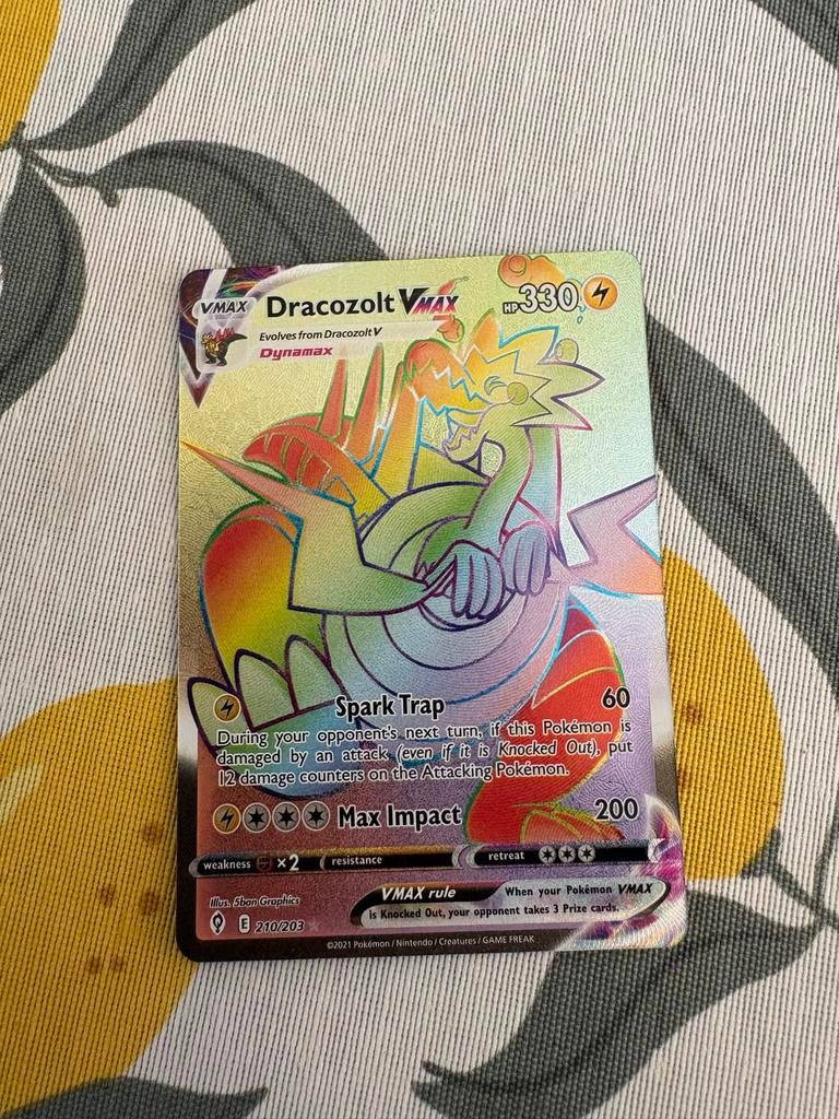 Dracozolt VMAX Pokemon Kaart, Ophalen of Verzenden, Zo goed als nieuw, Losse kaart, Foil