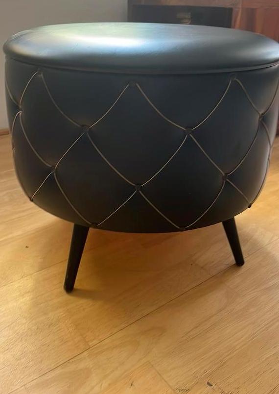 Vintage Poef  van leer, Rond, Ophalen of Verzenden, Zo goed als nieuw, Minder dan 50 cm