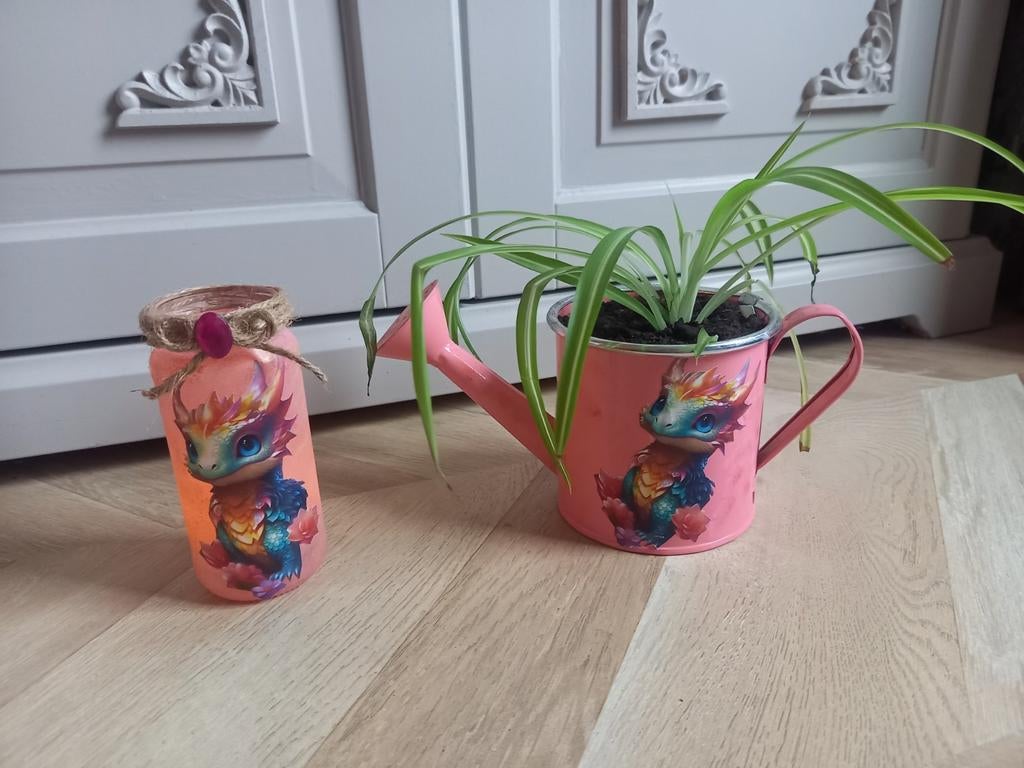 Plant in roze pot & roze waxinelicht draak, Minder dan 30 cm, Ophalen of Verzenden, Zo goed als nieuw, Metaal