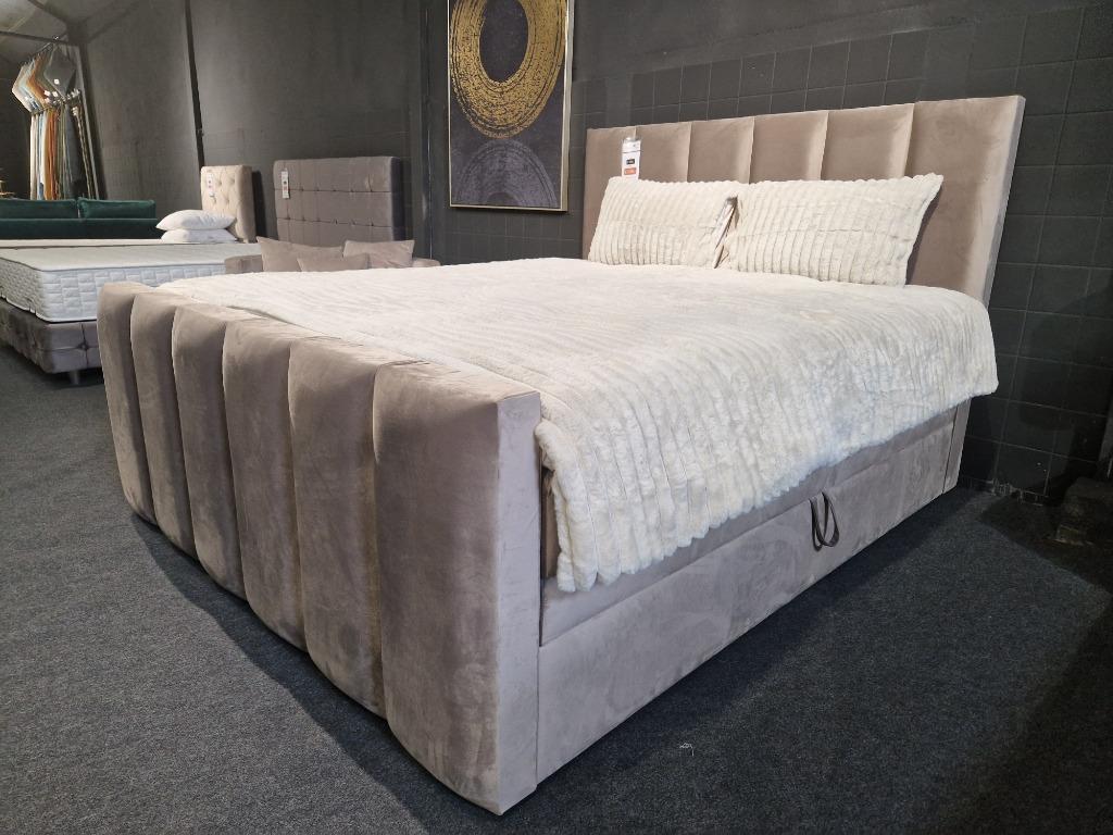Foto 2 van Voorraad | Luxe Velvet Boxsprings Met Opbergruimte - Utrecht