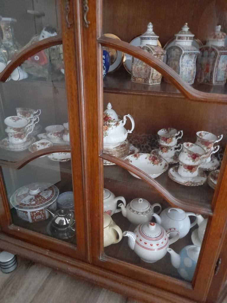 Prachtig royal Albert servies, Huis en Inrichting, Keuken | Servies, Ophalen, Zo goed als nieuw, Porselein, Overige stijlen