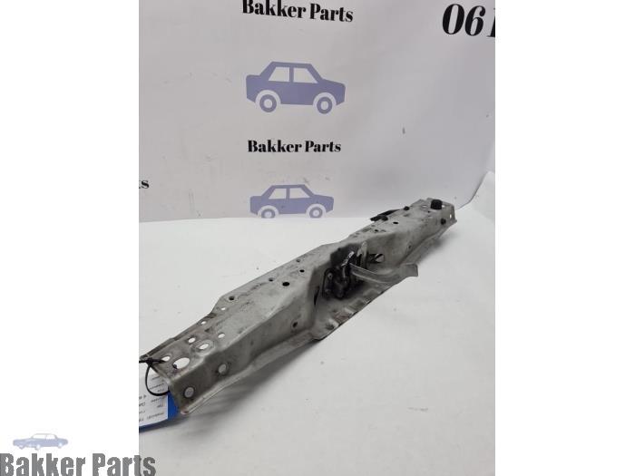 Chassisbalk voor van een Suzuki Grand Vitara, Gebruikt, -, -, Ophalen of Verzenden