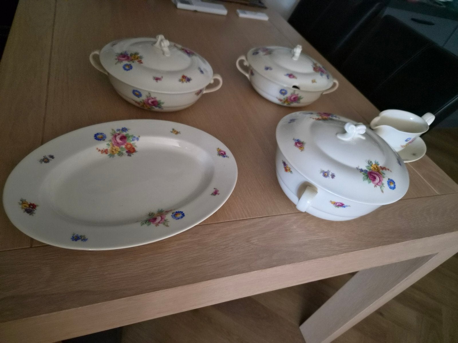 Prachtig Servies Petrus Regout Maastricht Dekschalen&Juskom, Ophalen