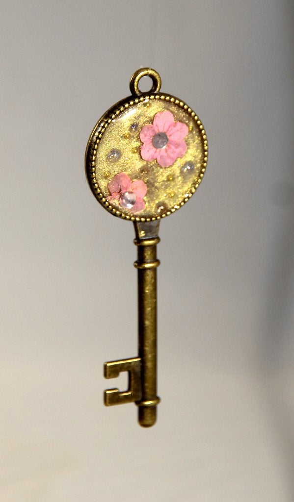 Handgemaakte hanger met gedroogde bloemen & glasparels, Overige materialen, Nieuw, Ophalen of Verzenden, Roze