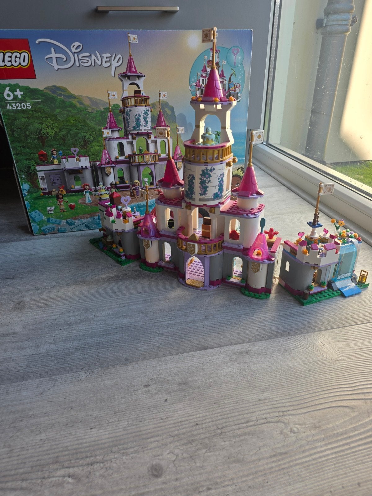 LEGO 43205 Disney Prinsessen Kasteel, Ophalen of Verzenden, Zo goed als nieuw, Overige merken