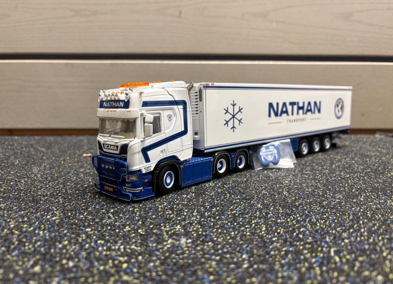 Scania nextgen NATHAN, Hobby en Vrije tijd, Modelauto's | 1:50, Ophalen, Zo goed als nieuw, Bus of Vrachtwagen, Tekno