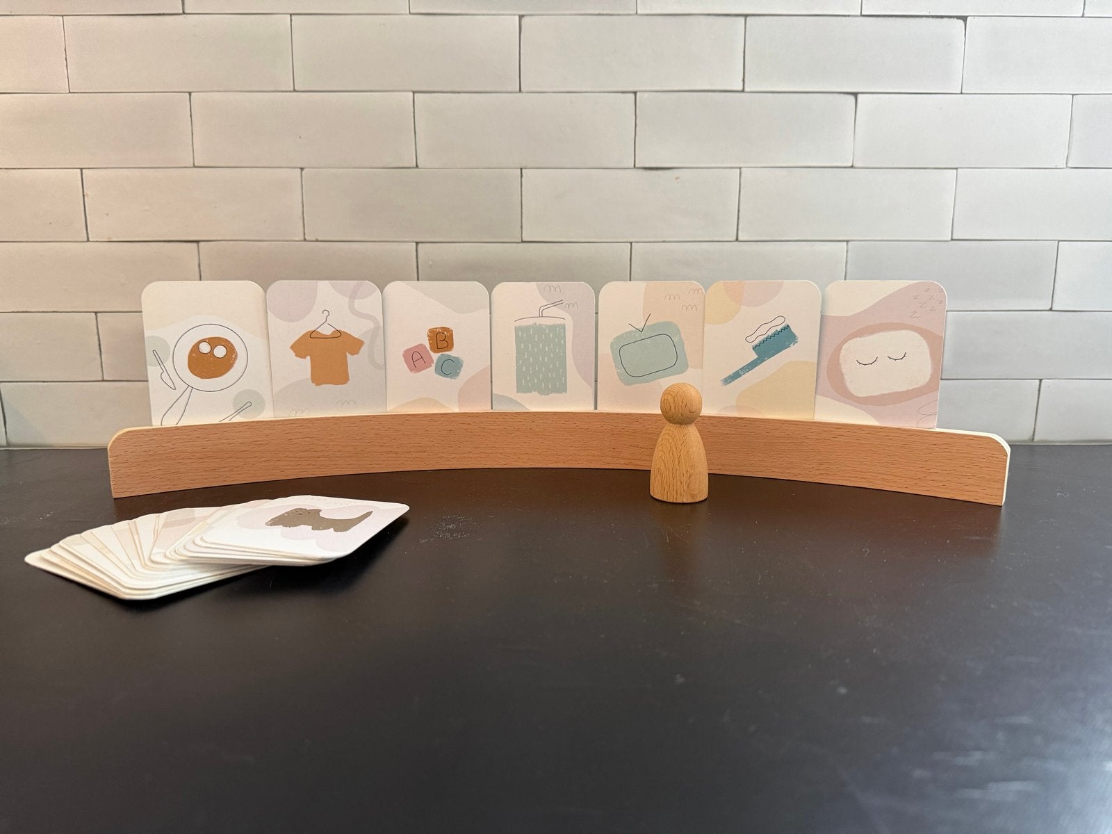 Dagritmekaarten met houten houder, Kinderen en Baby's, Ophalen, Zo goed als nieuw, Knutselen