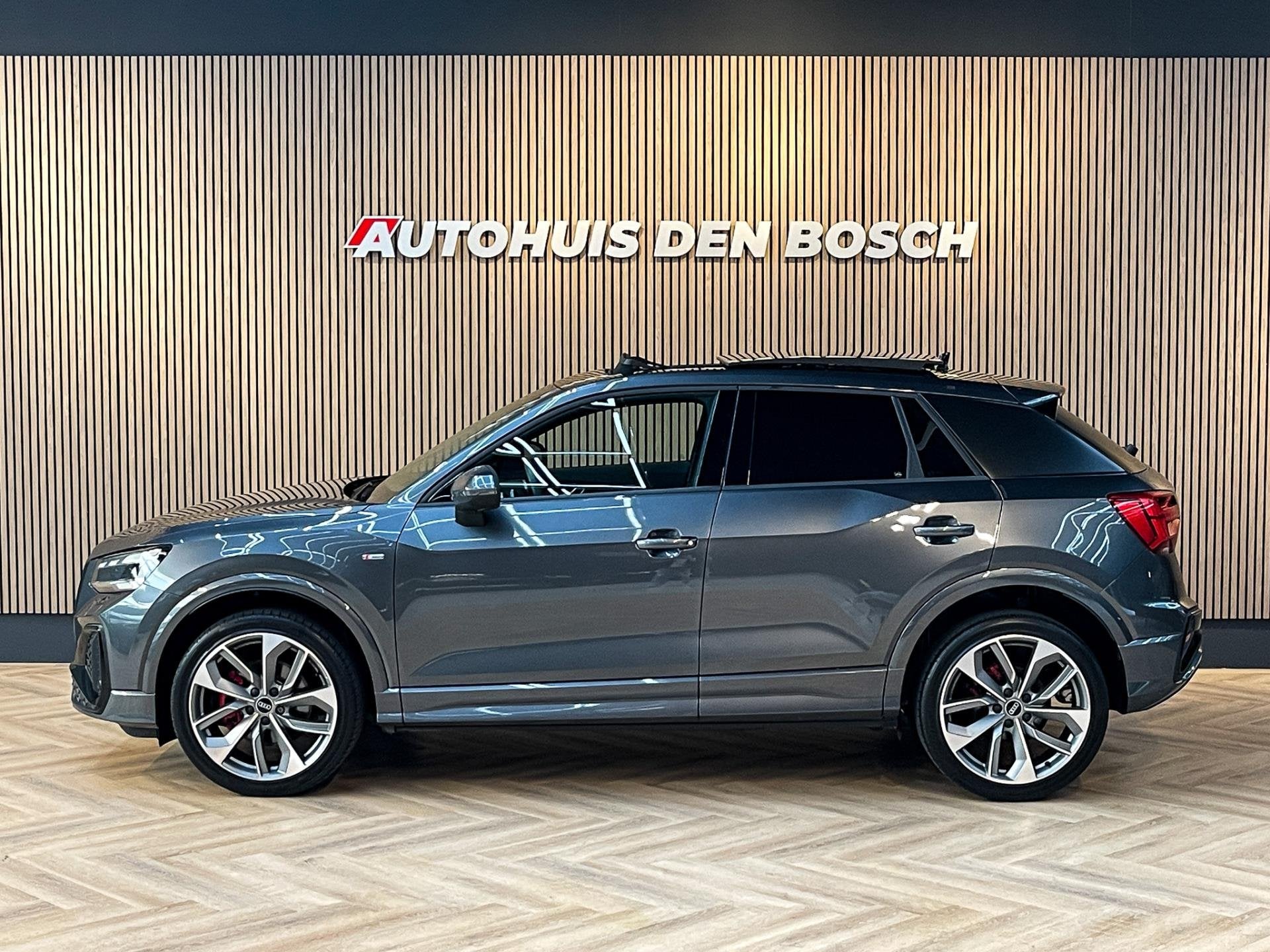 Audi Q2 35 TFSI S Line Edition 150PK - Pano - Matrix - B&O, Auto's, Audi, Voorwielaandrijving, 4 cilinders, 150 pk, Leder en Stof