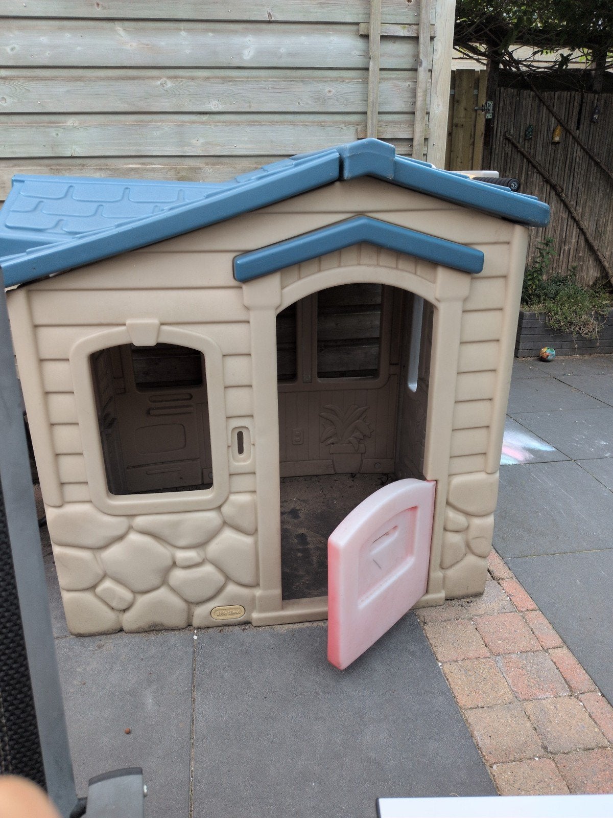 Gezellig speelhuisje van Little Tikes, Kinderen en Baby's, Speelgoed | Buiten | Speelhuisjes, Ophalen, Gebruikt, Kunststof