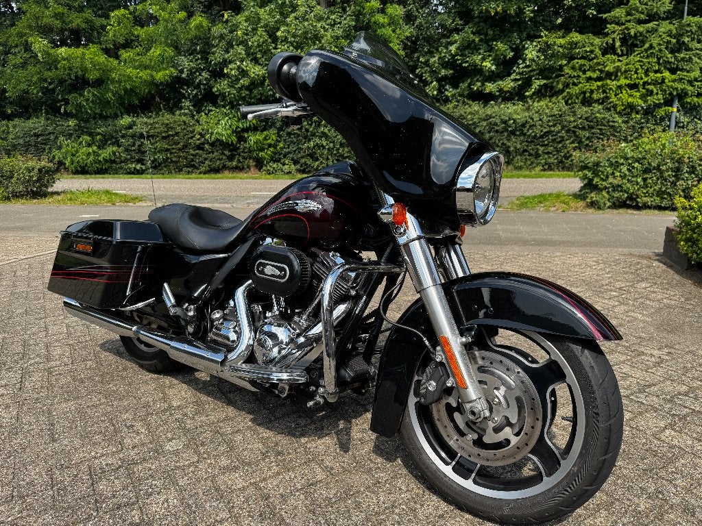 Harley Davidson FLHX Street glide, Motoren, 2 cilinders, Occasion, Motorrijbewijs A, 1585 cc