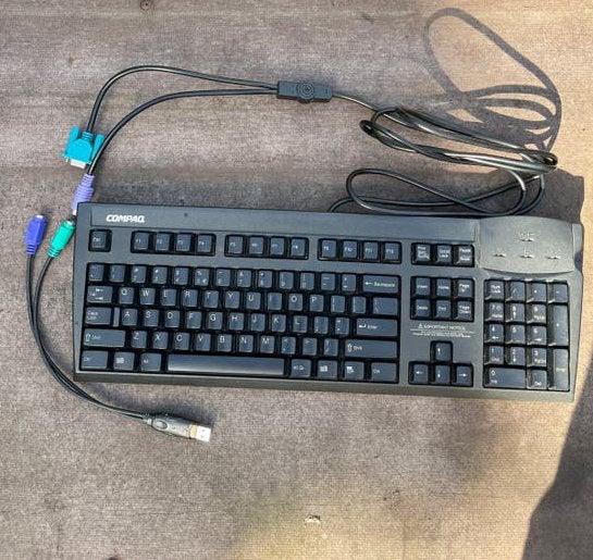 Compaq SK-3320 Toetsenbord met PS/2 en USB-aansluiting, Computers en Software, Ophalen, Gebruikt, Multi-device, Qwerty