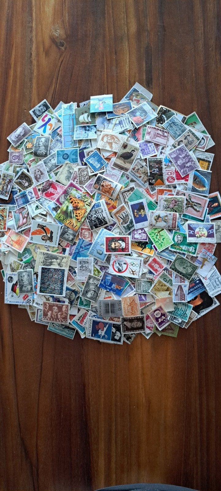 3000 duizend postzegels uit heel de wereld 12,00 euro., Postzegels en Munten, Postzegels | Europa | UK, Ophalen of Verzenden