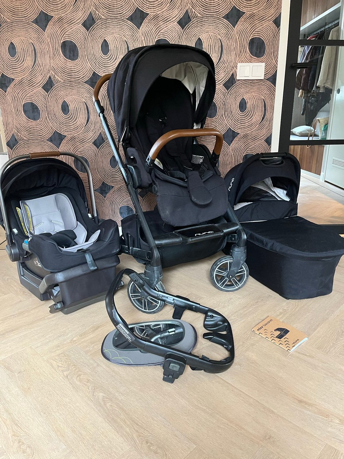 Nuna Mixx 3-in-1 kinderwagen set - Zwart/Bruin, Zo goed als nieuw, Combiwagen, Met autostoeltje, Ophalen