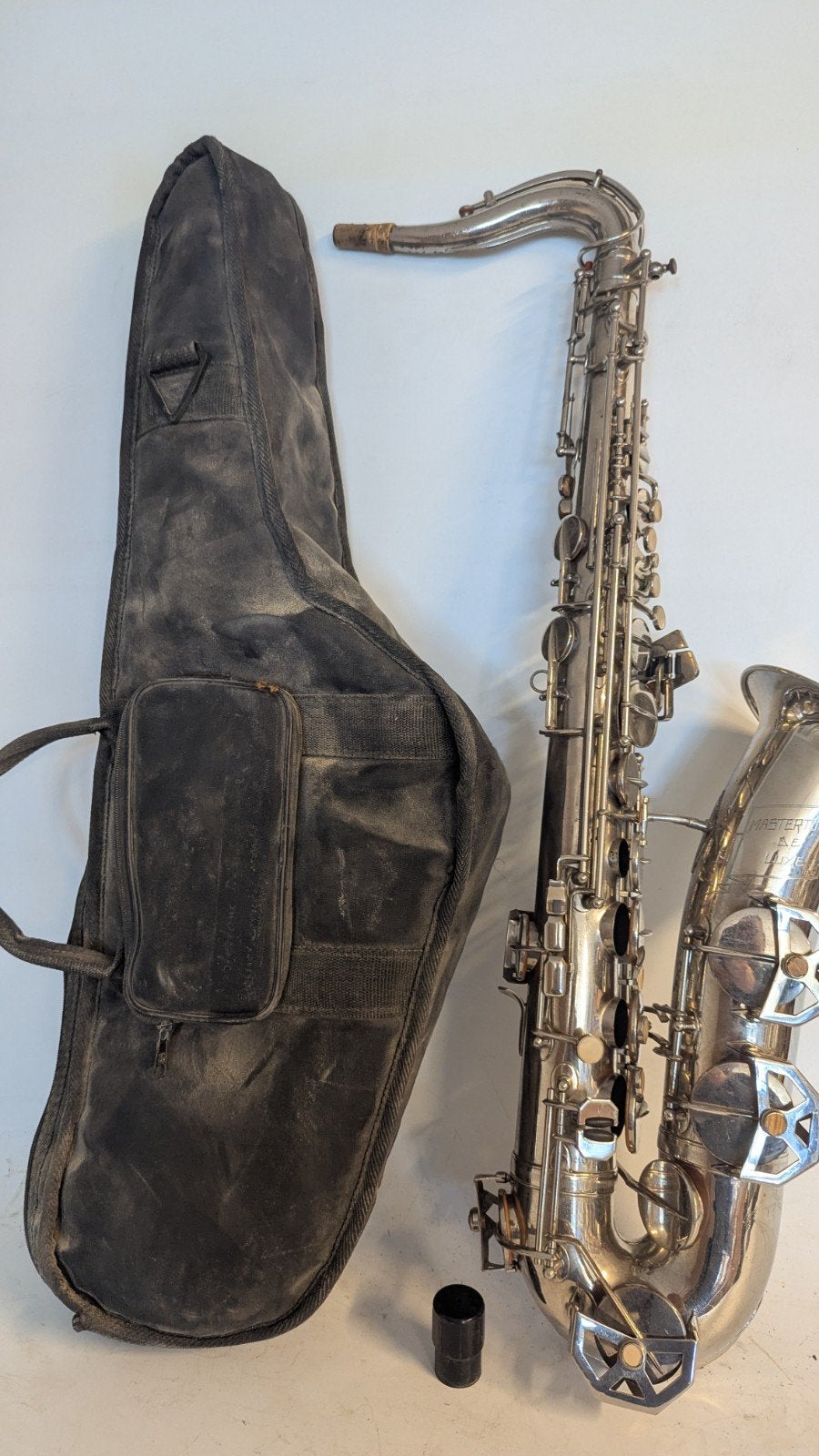 Mastertone de Luxe Tenorsaxofoon met tas (zonder mondstuk), Ophalen of Verzenden, Gebruikt, Tenor, Met koffer