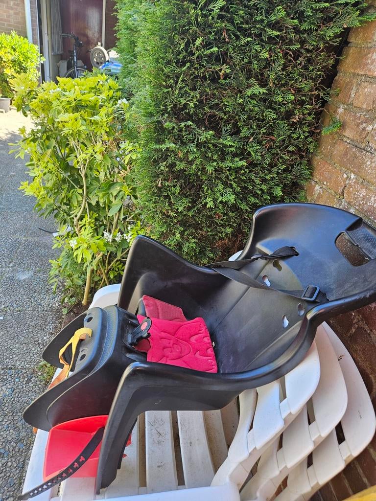 Gratis fietsstoel (achterzitje) - Polispot, Fietsen en Brommers, Fietsaccessoires | Fietsstoeltjes, Ophalen, Achterzitje, 9 t/m 18 kg