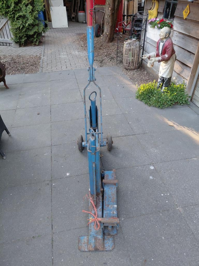 Revo stenenknipper - robuust en betrouwbaar, Ophalen, Gebruikt