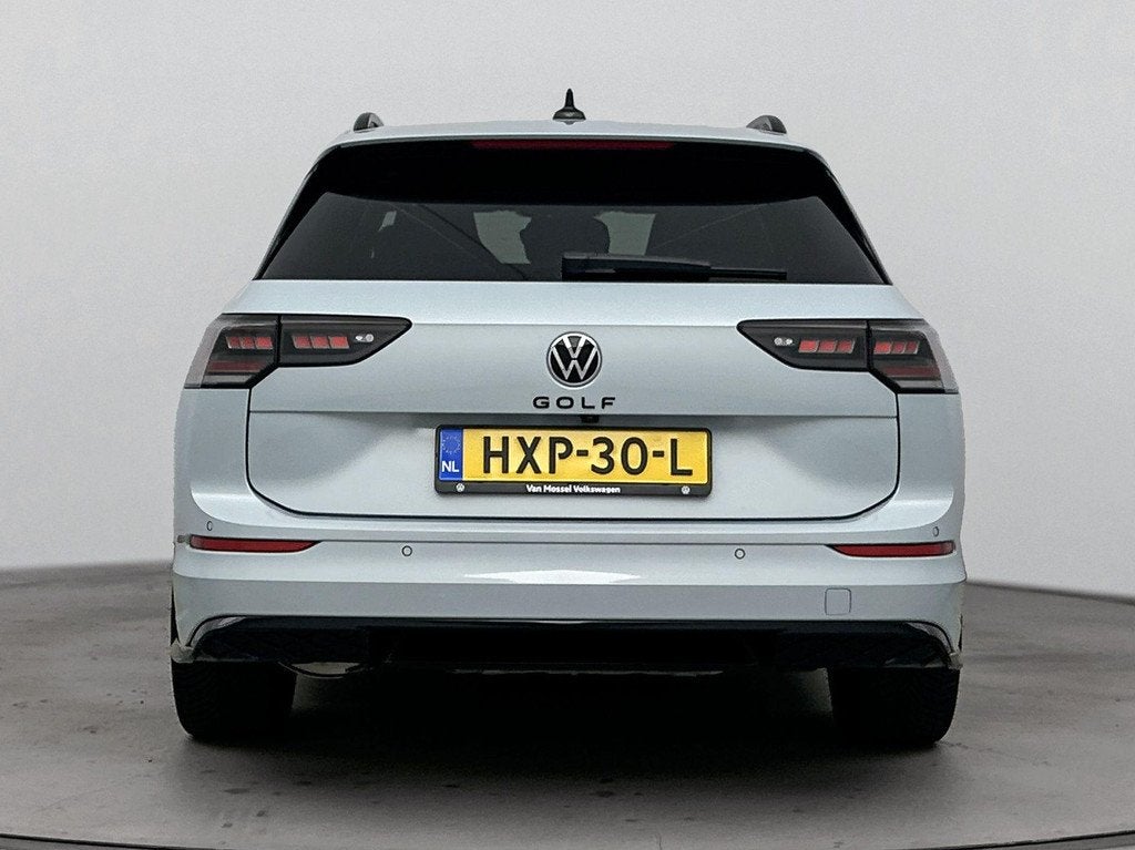 Volkswagen Golf Variant 1.5 eTSI R-Line Edition | Panoramada, 12 maanden, 1498 cc, 4 cilinders, Blauw