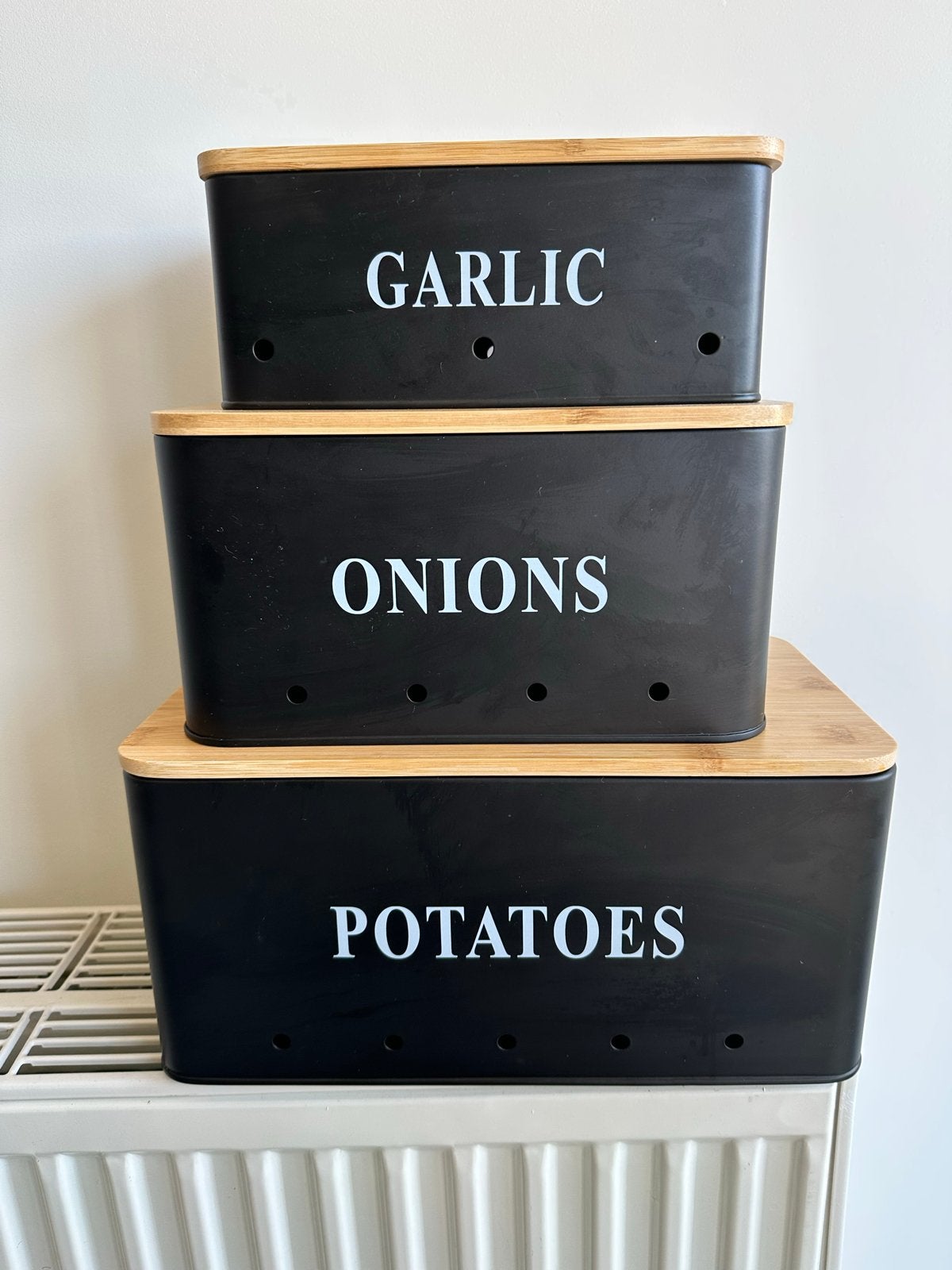 3 Keukenopbergdozen voor Aardappelen, Uien en Knoflook, Nieuw, Ophalen of Verzenden, Metaal, Overige merken