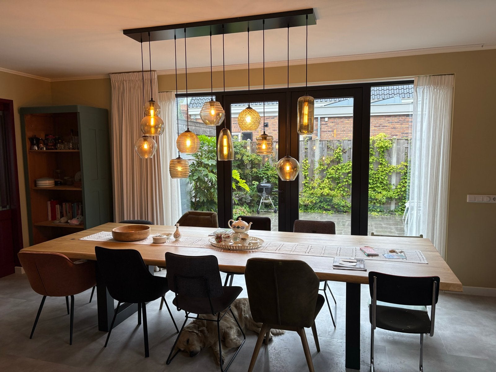 Massief eiken eettafel met boomstamrand, Ophalen, 100 tot 150 cm, Eikenhout, 200 cm of meer