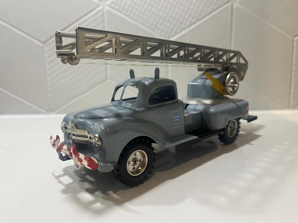 Model brandweerauto GAMA ladderbrandweer auto TRIX met doos, Verzenden, Zo goed als nieuw, Auto
