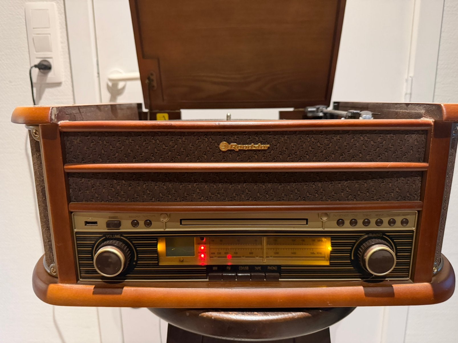 Roadstar HIF-1899TUMPK Platenspeler CD Cassette, Radio & USB, Ophalen of Verzenden, Zo goed als nieuw, Overige merken
