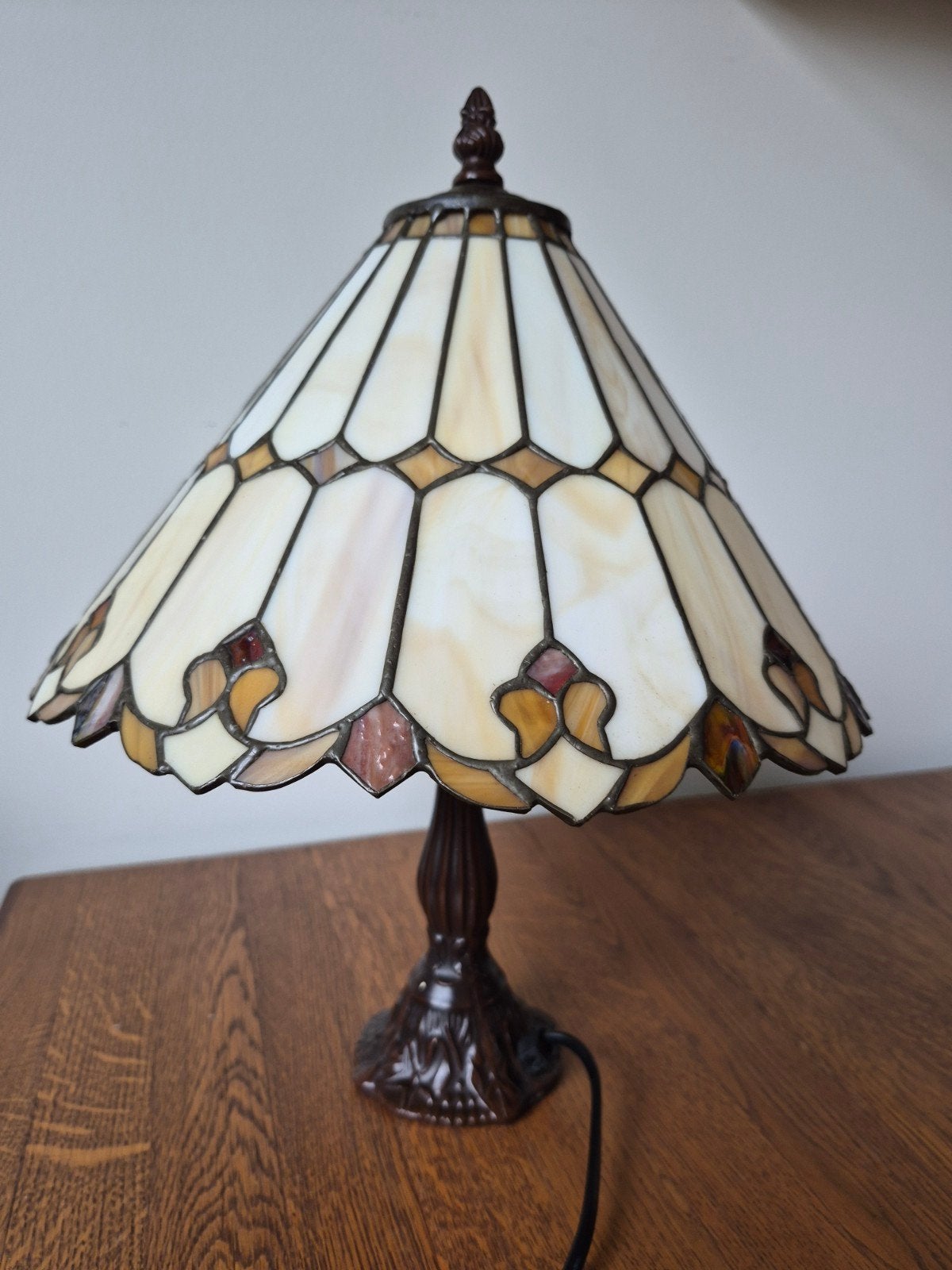 Prachtige Tiffany Tafellamp met Gebrandschilderd Glas, Antiek en Kunst, Ophalen of Verzenden