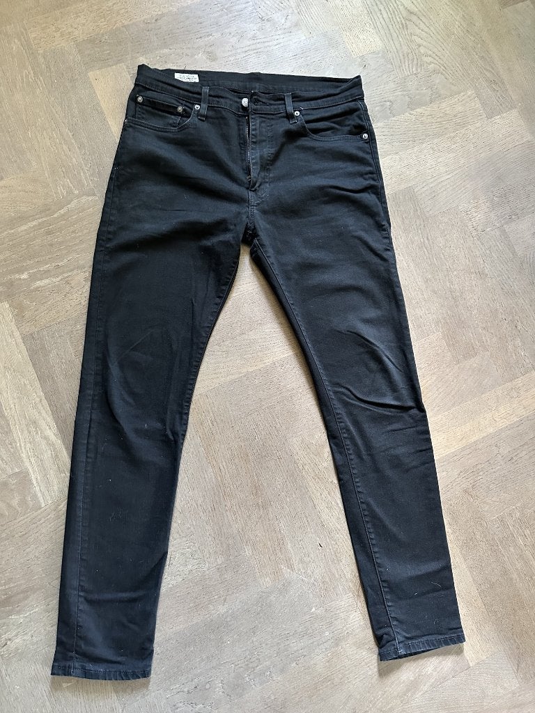 Levi's 512 - 33/34 - heel goede staat - zwart, Zwart, Ophalen of Verzenden, Zo goed als nieuw, W33 - W34 (confectie 48/50)