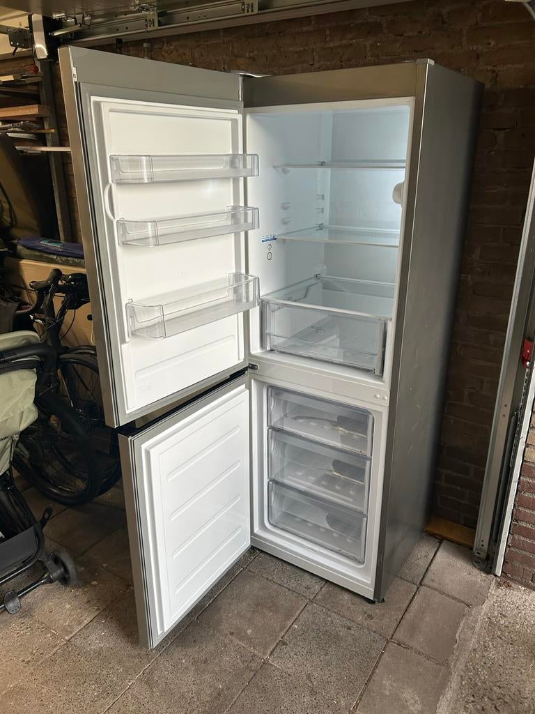 Indesit Koelvriescombinatie A+ - Zilver, Ophalen, Gebruikt, 60 tot 90 cm, 160 cm of meer